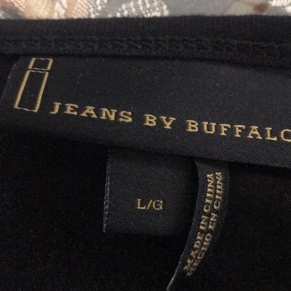 ♥️♥️I Jeans by Buffalo dressy top, size large♥️♥️ - Picture 4 of 4